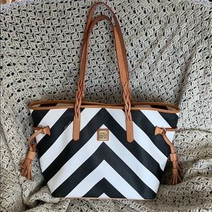 Dooney & Bourke tote